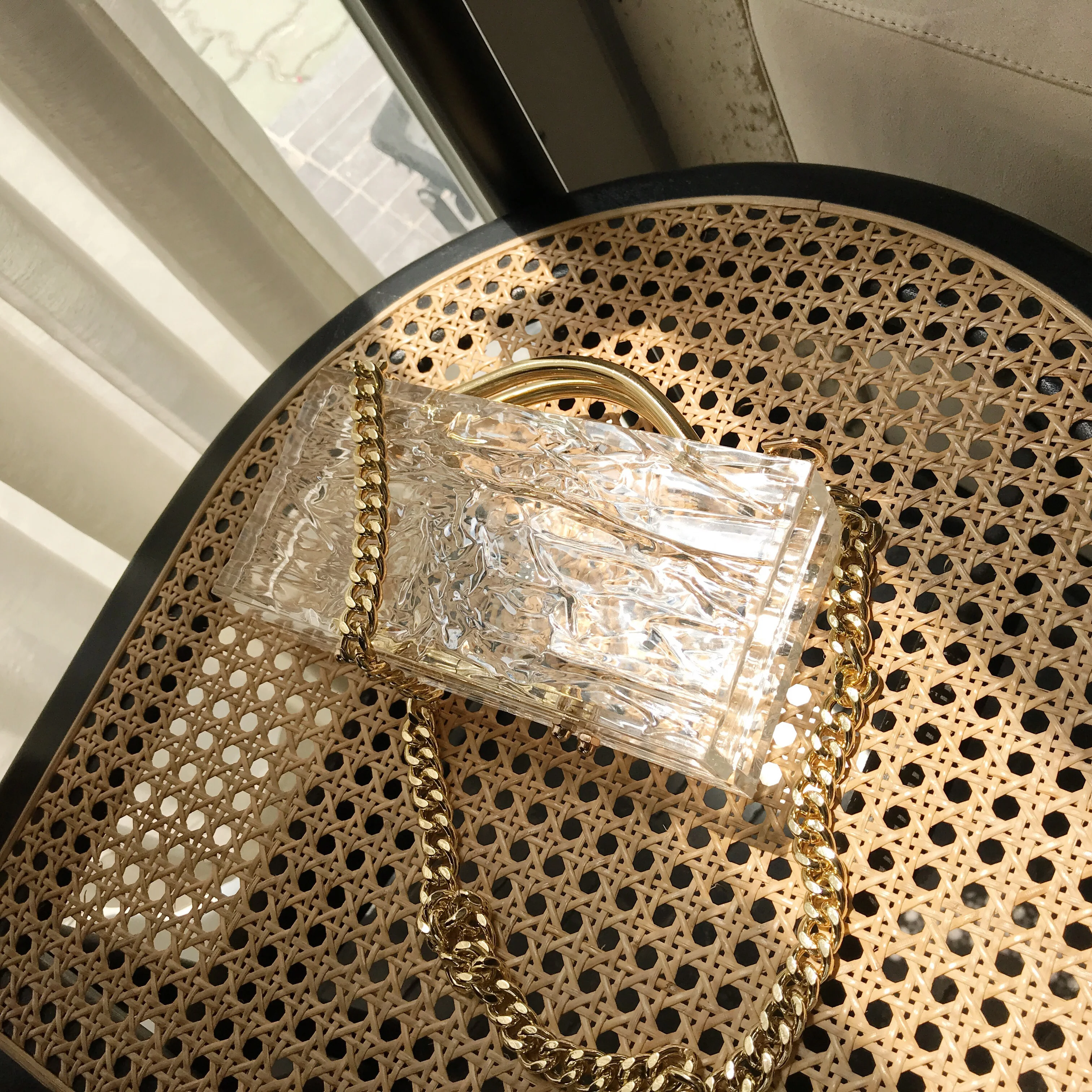 Прозрачный акриловый клатч женская прозрачная сумка-мессенджер пластиковая