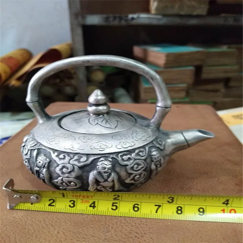 Медный чайник с резьбой в античном стиле | Дом и сад