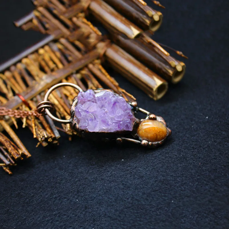 

Natural Irregular Amethyst Pendent Necklace For Women Men Quartz Purple Crystal Healing Necklaces Decoration Craft Jewellry Gift