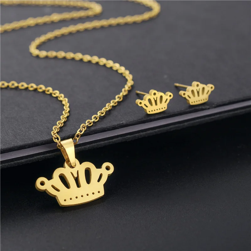 

Small Stainless Steel lucky Queen crown love Pendant Chain Necklace Jewelry Wedding Love you Women Mother Jewelry