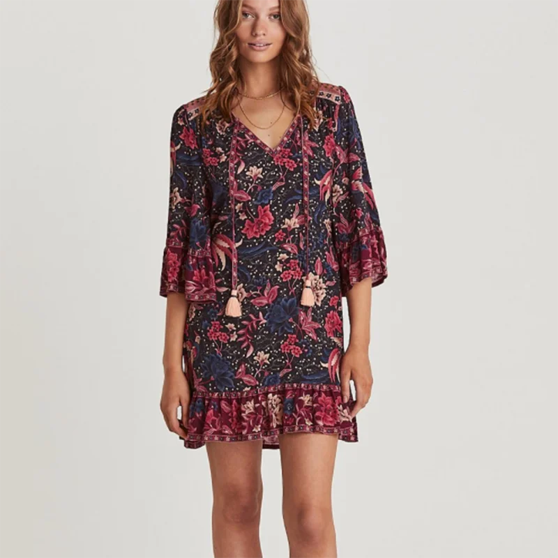 Женское винтажное мини-платье с цветочным принтом V-образным вырезом и