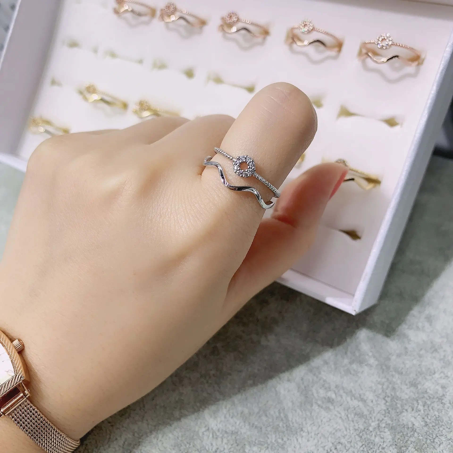 Корейский очаровательные женские зимние сапоги личность волнистые двухслойные