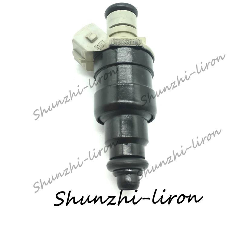

Fuel Injector Nozzle For Audi A4 A6 A8 V W Golf Passat 1,6 74 KW 078133551D