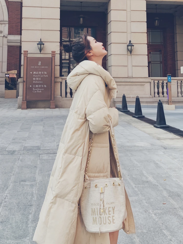 

2020 New Winter Women's Thickened Jacket Long Thin Bread Clothes Loose And Comfortable Coat White And Black Ins Trend Parka