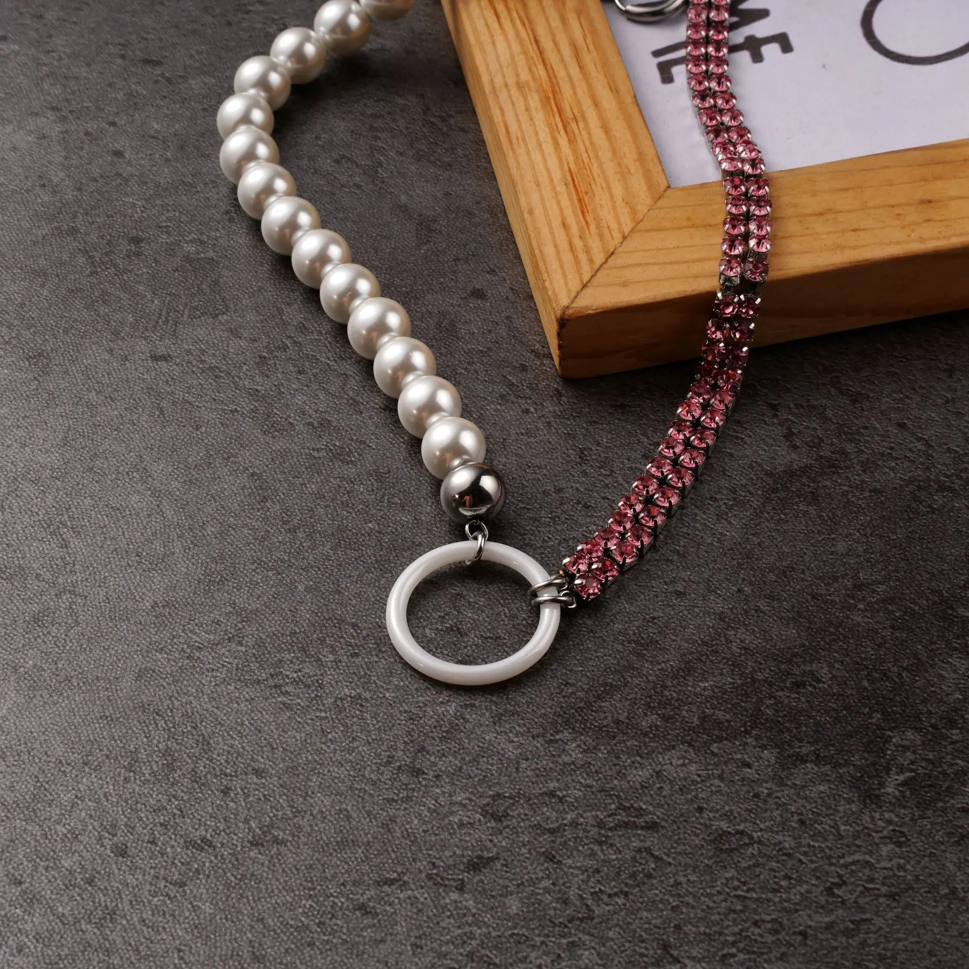 

HANGZHI 20SS New Necklace Temperament Female Clavicle Chain Pink Crystal Pearl Ceramics Choker Necklace For Women Girls Jewelry