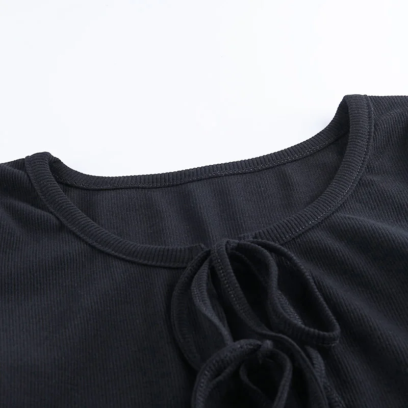 

Sexy Cropped Top Lace up Short Sleeve Hollow out Front Split Hem O-Neck Slim Women Fashion Summer New Sexy Streetwear