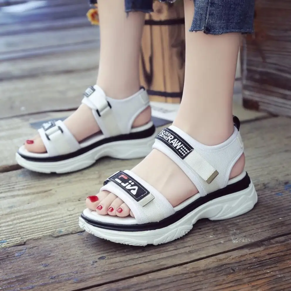 Сандалии женские на платформе модная спортивная пляжная обувь для студентов