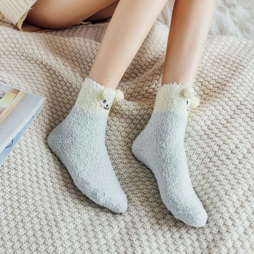 Женские зимние носки с милыми помпонами и вышивкой домашние носки-тапочки из