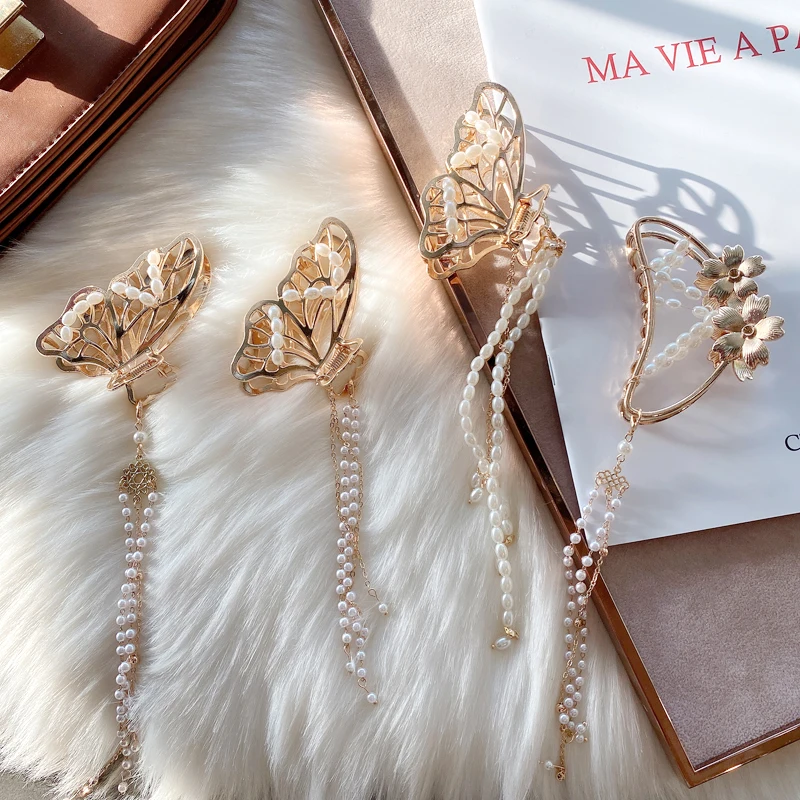 

Korea Fashion Vintage Pearl Long Tassel Pendant Butterfly Metal Hairpin Barrettes For Women Party Aesthetic Accessories Jewelry