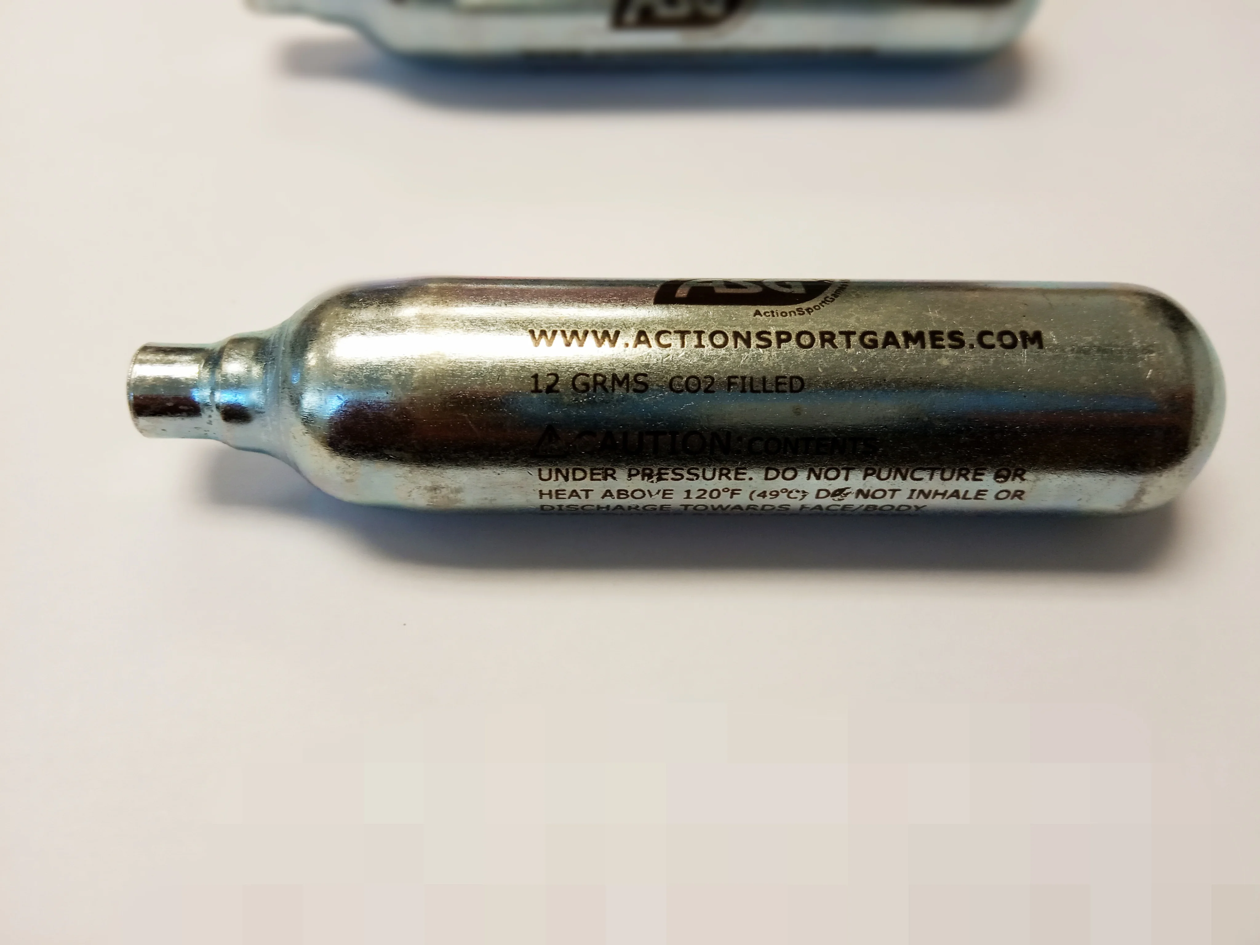 

Bombonas CO2-25x12 gr's Alto Rendimiento | Capsulas de Aire comprimido para Armas Airsoft Envi 24- 48h