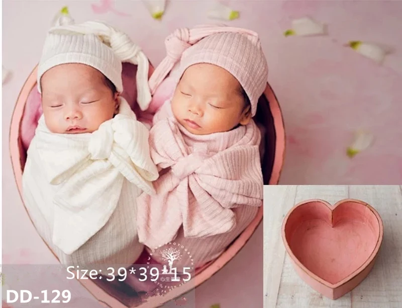 Реквизит для фотосъемки новорожденных Dvotinst деревянная рамка с сердечком и