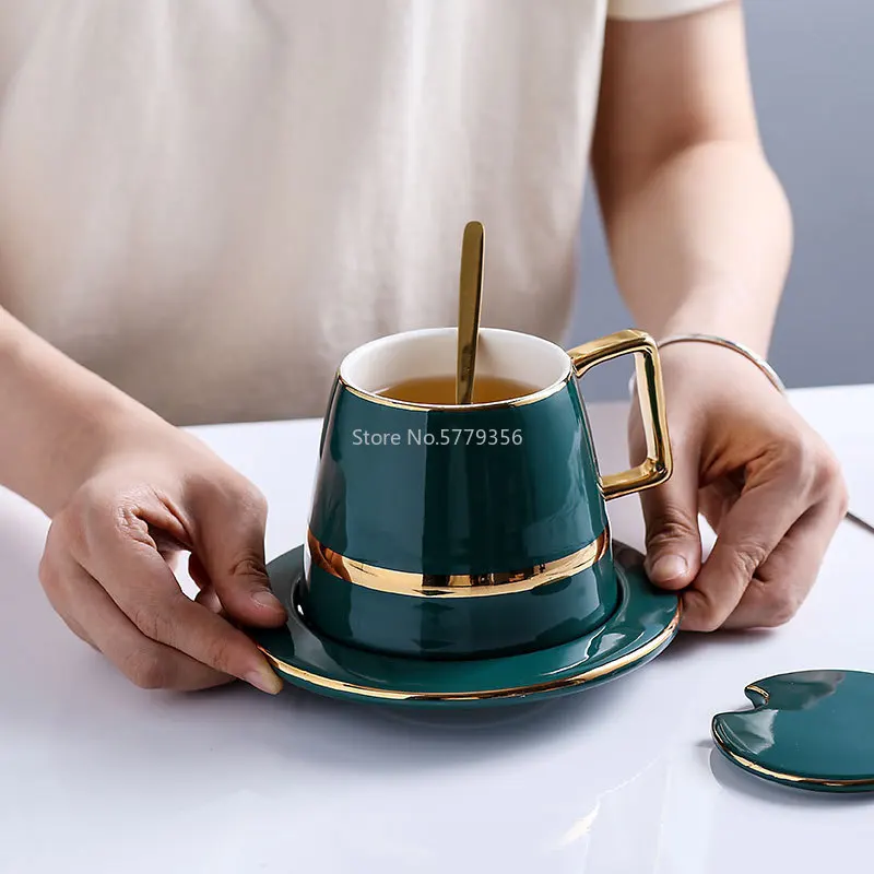 

European Luxurious Ceramics Coffee Cup Sets with Lid Dish Spoon Gift Box Suit Mugs Milk Tea Water Green Drinkware 450ml