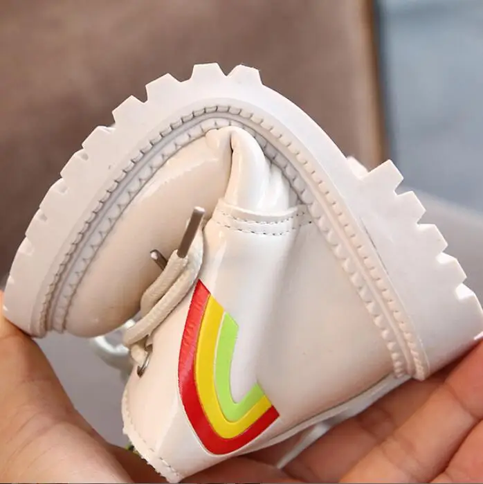 Новые зимние детские ботинки кожаные водонепроницаемые мартинсы брендовые