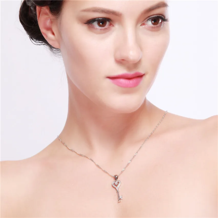 USPS доставка кубический цирконий ключ и сердце кулон ожерелье для женщин Кристалл
