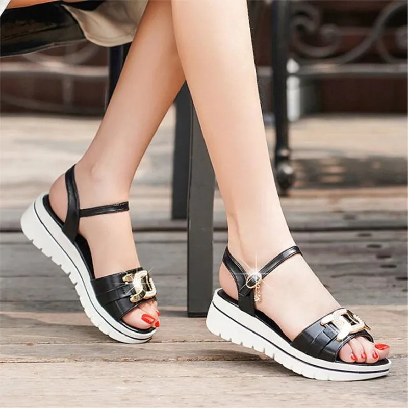 

Platform womens sandals 2021 new breathable womens shoes slope heel sandals women's simple fashion casual women slippers slides