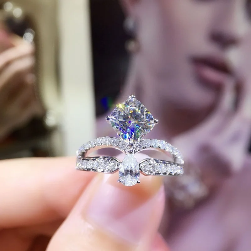 

Crown Water Drop Princess Square Diamond Carat Ring Female Design Double-Layer Diamond Ring