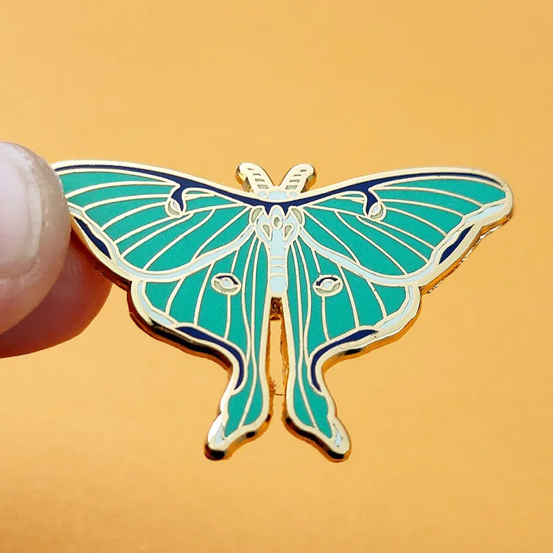 

Green Butterfly Aesthetic Enamel Brooch Pin Jeans Jacket Lapel Hard Metal Pins Brooches Badges Exquisite Jewelry Accessories