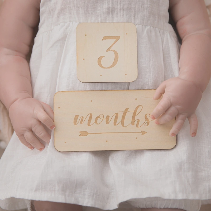 

7pcs/set Baby Photography Milestone Cards Wooden Newborn Milestone Card Memorial Monthly Photography Props Kid Toys Souvenir Set