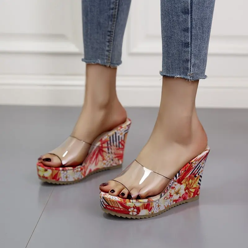 

Сандалии женские на платформе, прозрачные босоножки из искусственной кожи, на толстой подошве, с открытым носком, на танкетке, модная летняя...