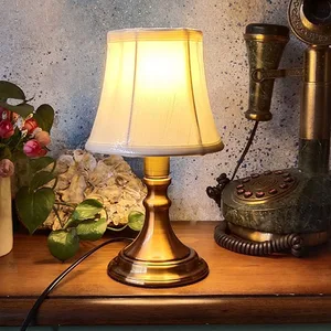 Retro Cordless Bar Table Lamp With Cloth Lampshade LED Bedside Desktop Night Light Touch Sensor Restaurant Cafe Table Light