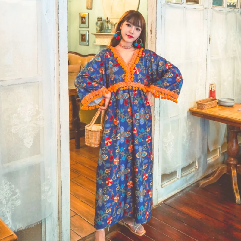 

Summer New Women Retro Ethnic Printed Long Dress Bobo Ball V-neck Loose Mid-length Flare Sleeve Dress Bohemia Travel Beach Dress