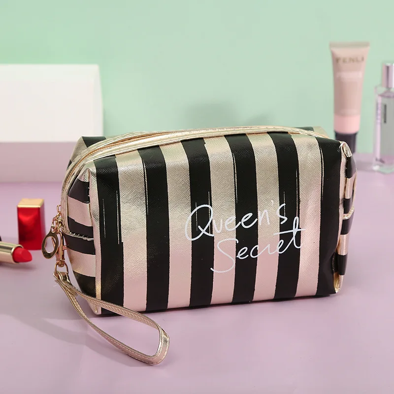 

Printed Makeup Bag Waterproof Zipper Switch Women‘s Toiletry Cosmetic Pouch Letter