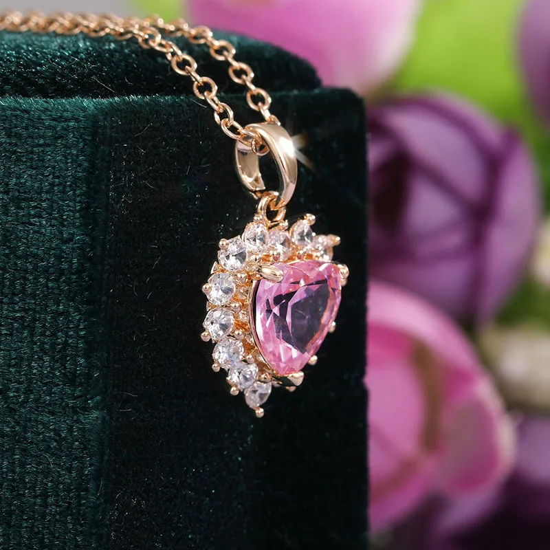 

Lover Romantic Pink Rhinestone heart-shaped Pendant Necklace for Women Crystal Zircon Chain Neck Jewelry Accessories Gift