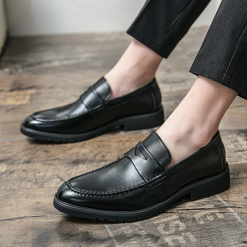 

2021 New Cool England Gentleman Shoes Man Fashionable Wedding Groom Shoes Plus Size 47 48 Classics Sneakers Business Loafers