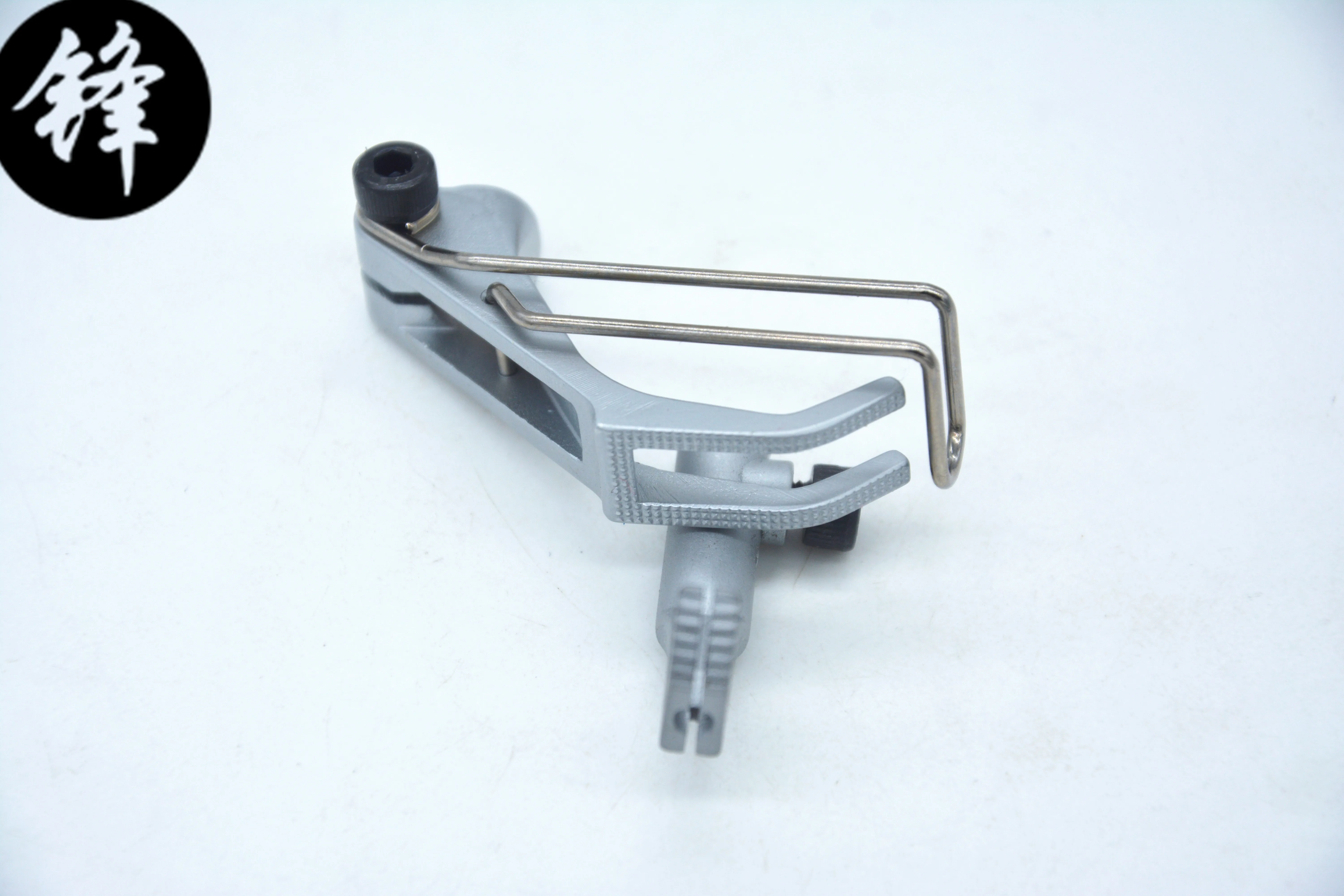 0467-220043 прижимная лапка, используемая для швейные машины durkopp Adler, M-TYPE швейная машина с одной иглой, 867, Классическая, есть 4,5 мм, 6 мм, 8 мм, один набор