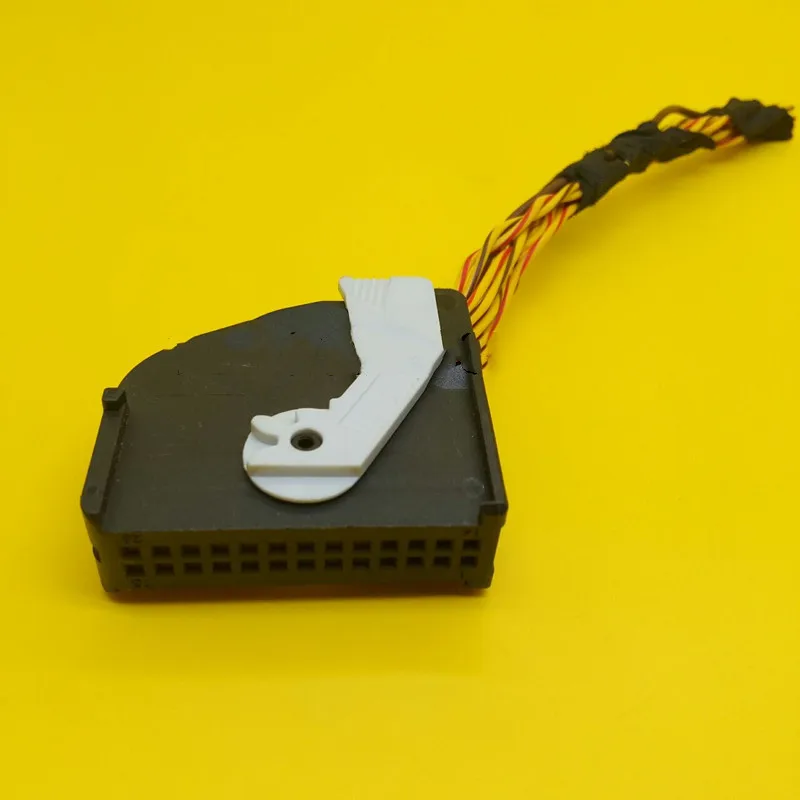 

26Pin power amplifier /host plug connector with 15cm Wire For BMW