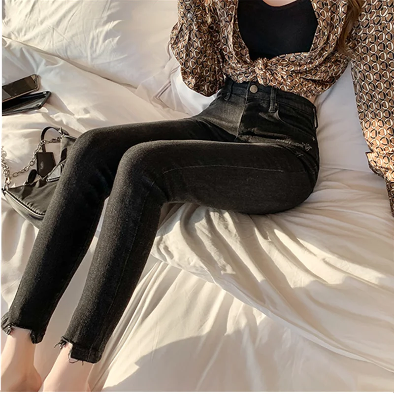 

Fashion peach buttocks feet jeans women 2021 new spring women's black self-cultivation western style washed pencil pants