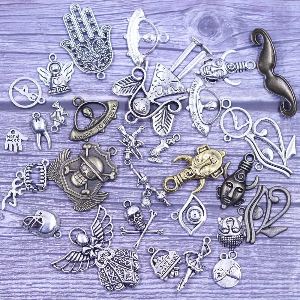 

30g Random Pendants Angle Mask Alien Tooth Eye Figure Bronze Silver Tone For Charms Necklace Bracelets Metal Jewelry DIY Finding