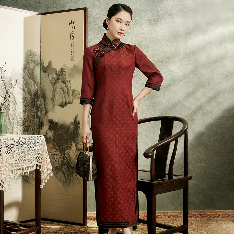 

Xiyue early spring 2021 new Chinese style retro interweaved Xiangyun yarn temperament coil long cheongsam dress