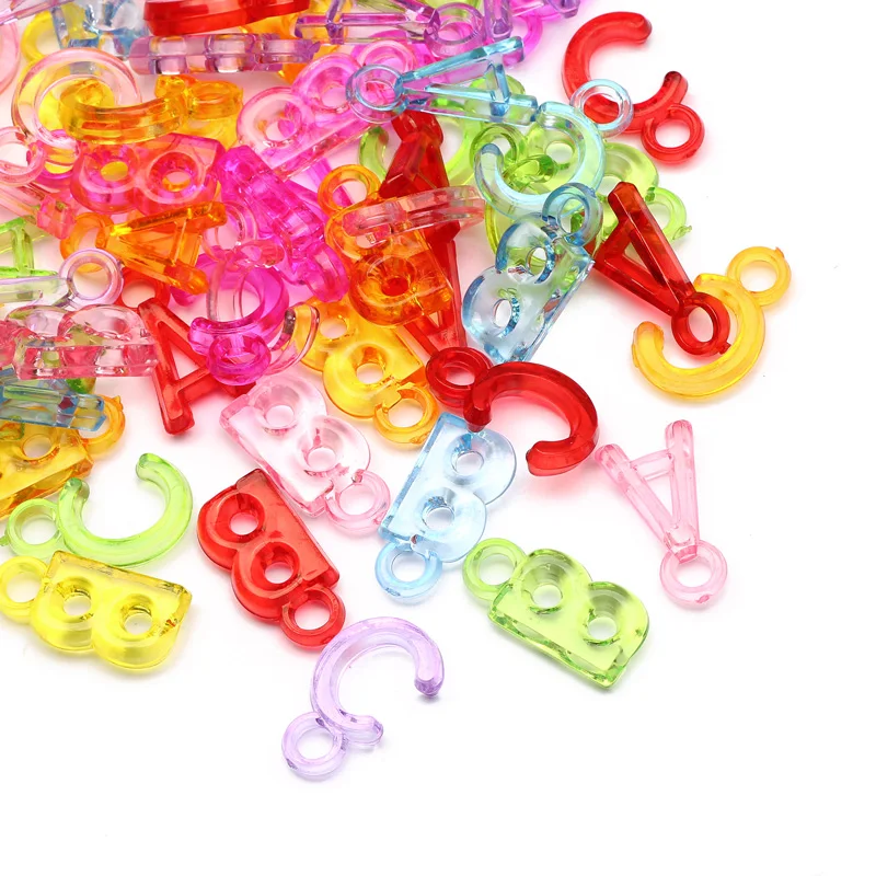 Бусины акриловые разноцветные в форме букв АБС 10-21 мм 30 шт.