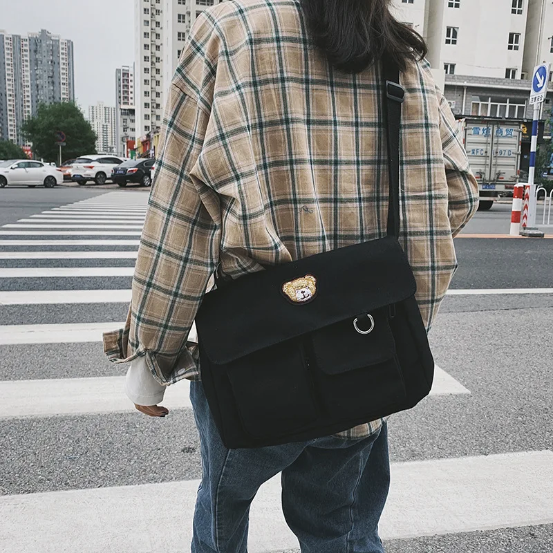 Женские сумки через плечо новые модные повседневные школьные с мультяшным