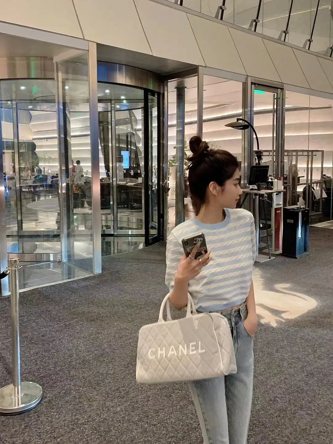 Женская футболка с коротким рукавом и круглым вырезом в полоску