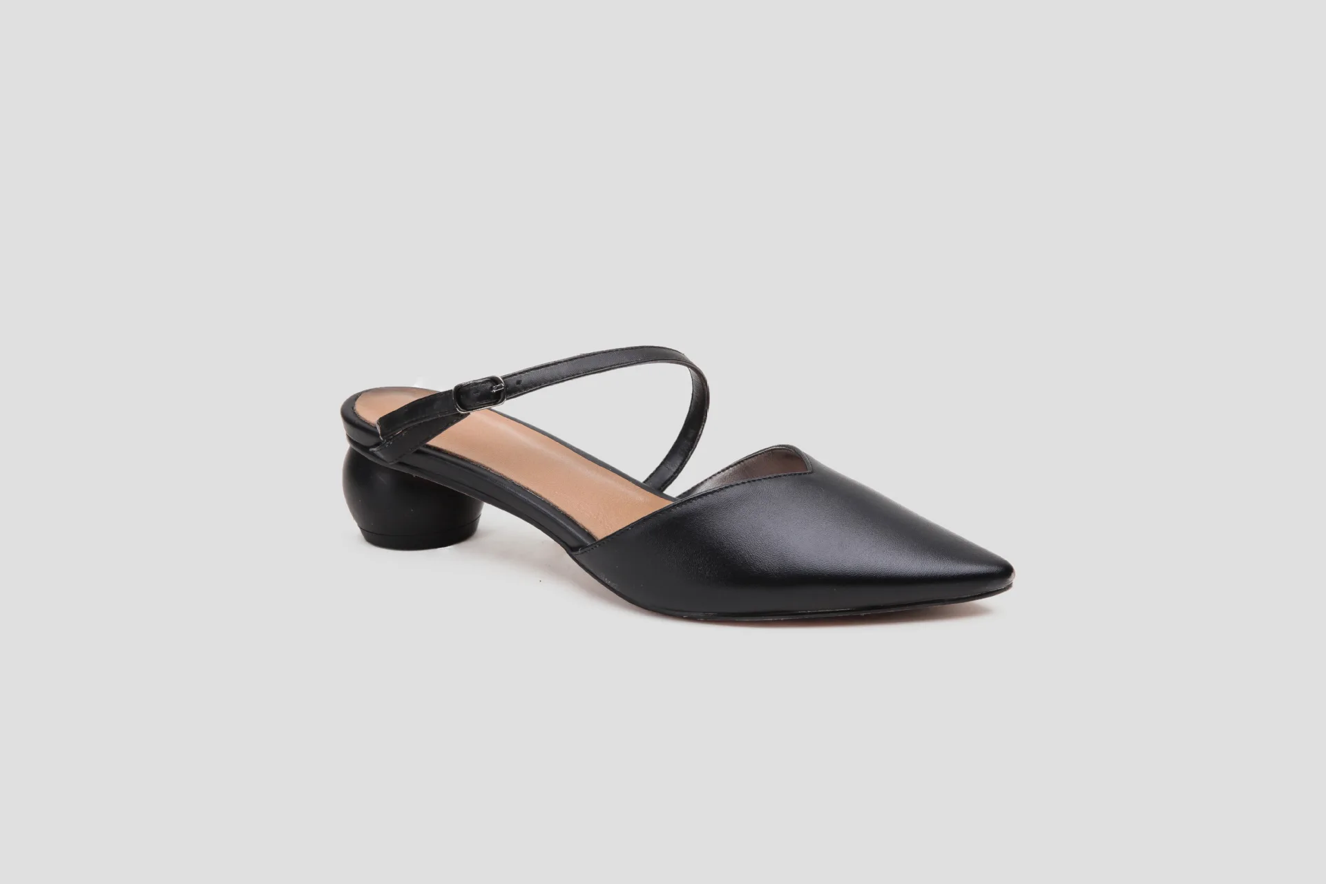 

and Korean spring and summer 2019 new heel pointed slippers women's back empty sandals high