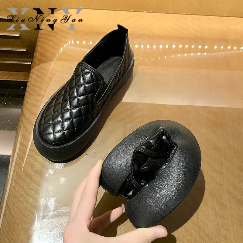 

Xiuningyan Round Toe Leather Flats Shoes Women Loafers Couple Platform Shoes Woman Flat Cool Sneakers Women Vacation Footwear
