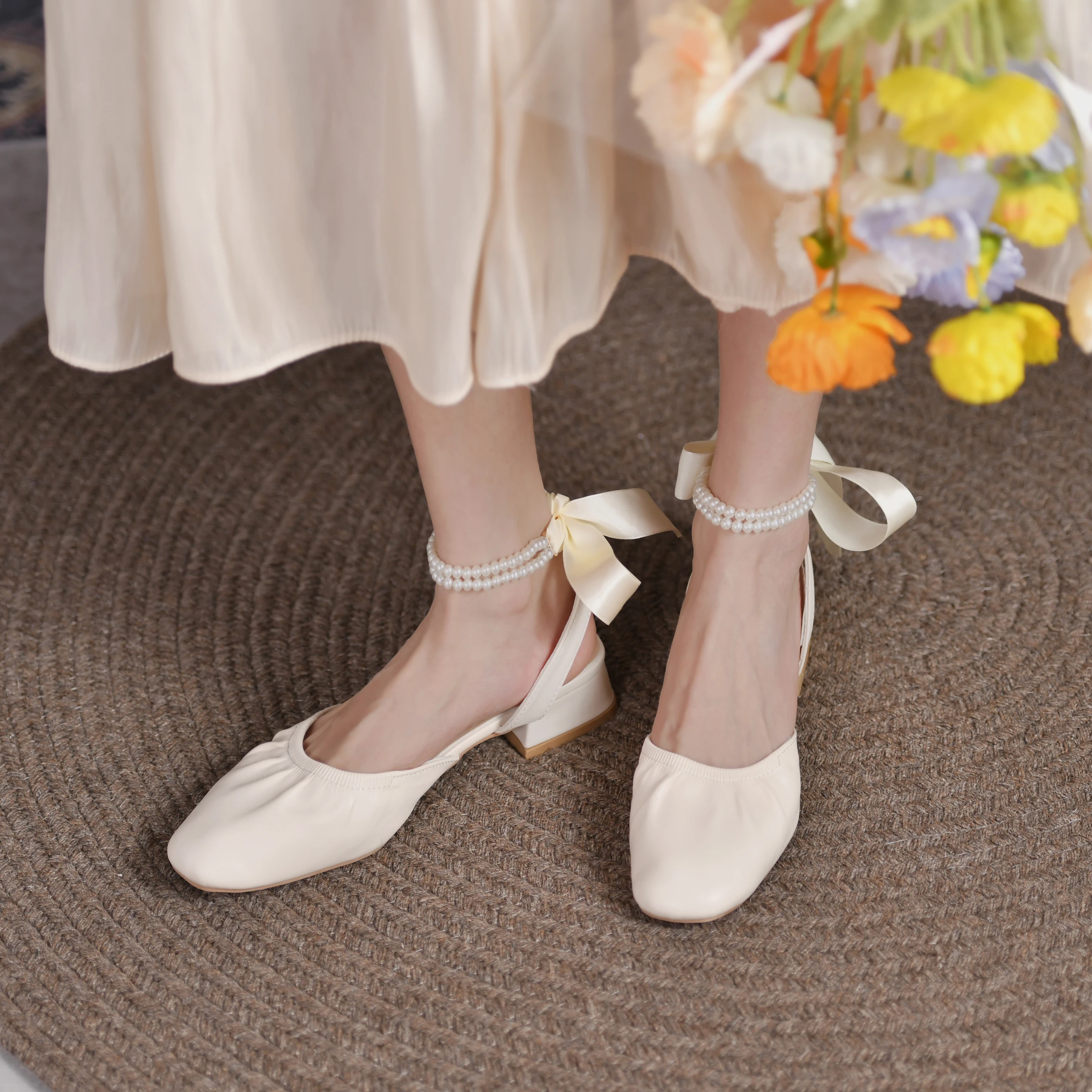 

2021 Fashion Women's Sandal with Pearl Bow Decorative Temperament Single Shoe