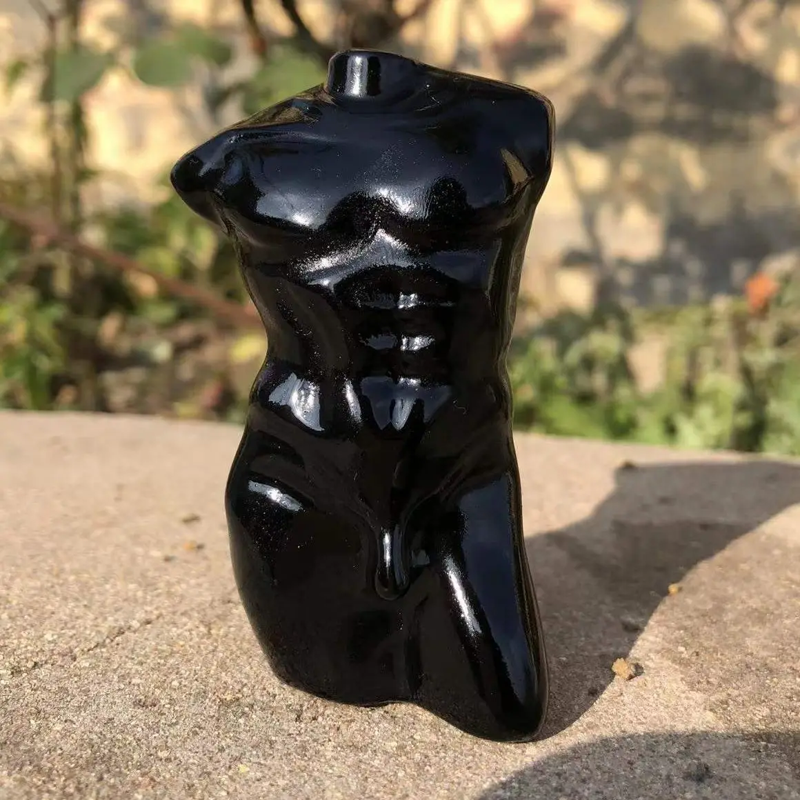 Статуя человека из хрустального обсидиана резная Мужская энергия торса розовый