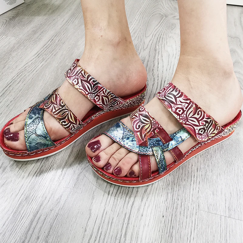 

Женские тапочки; Обувь из натуральной кожи; Повседневные тапочки на плоской подошве; Пляжная женская обувь с цветочным рисунком; CAIMAN Laura Vita