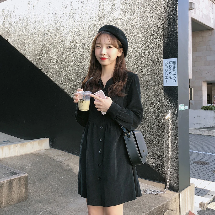 Новое Элегантное осенне зимнее вельветовое платье черного цвета с v образным