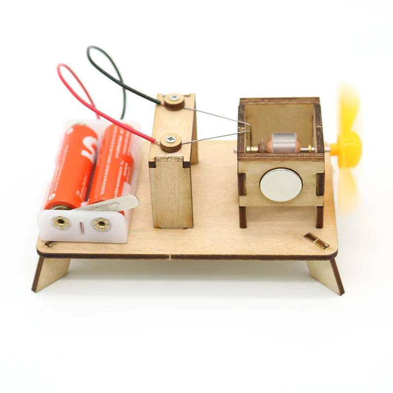 

Making a simple manual motor steam science and education model children's manual assembling toy experimental material