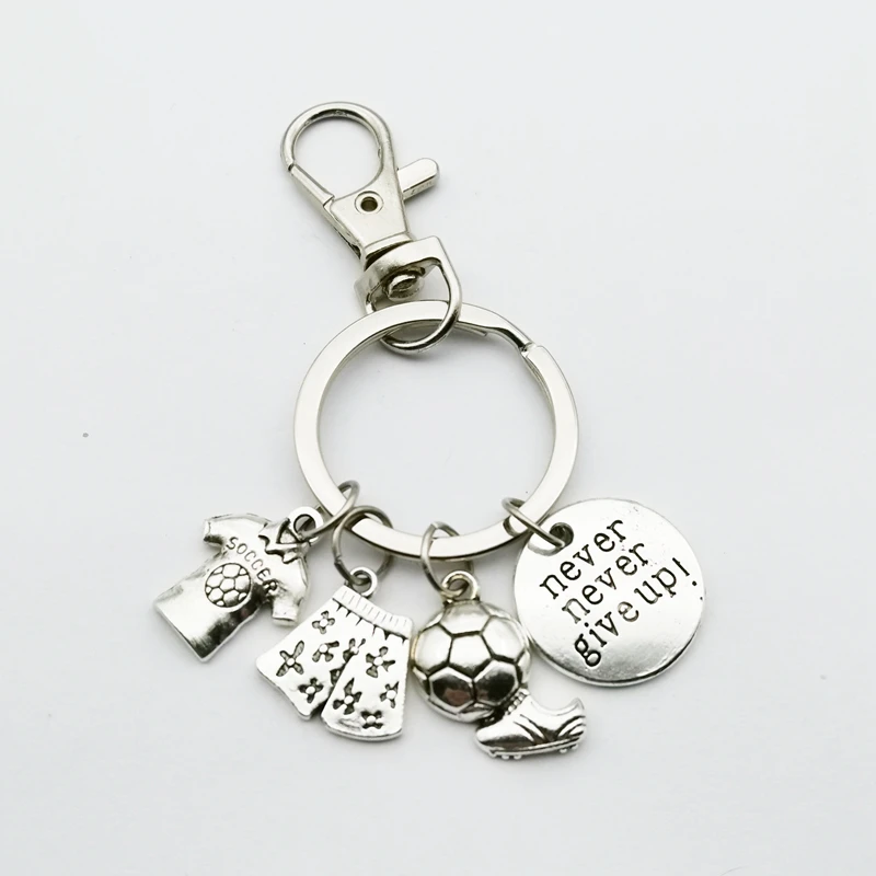 

2020 Creative Football Alloy Model Keychain "never Never Give Up" Pendant Sport Gift Match Souvenir Man Car Key Bag Charm