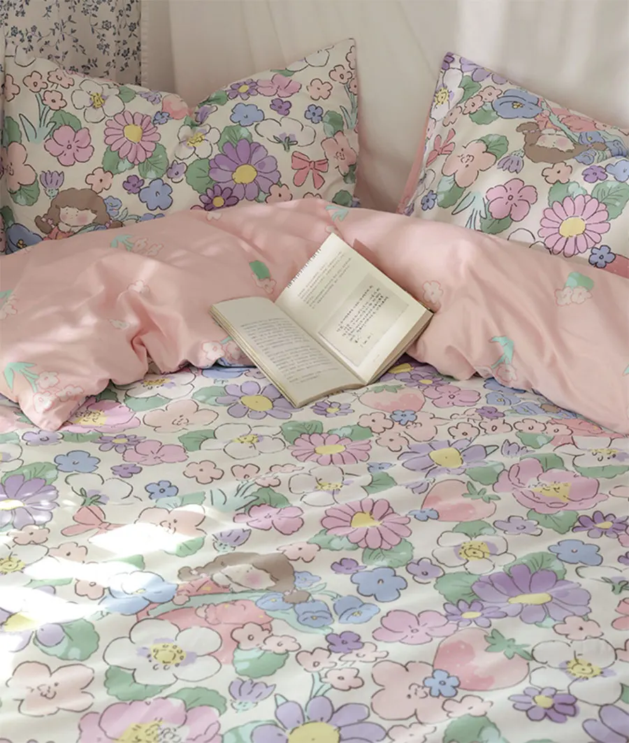 Комплект постельного белья с цветами в рустикальном стиле для