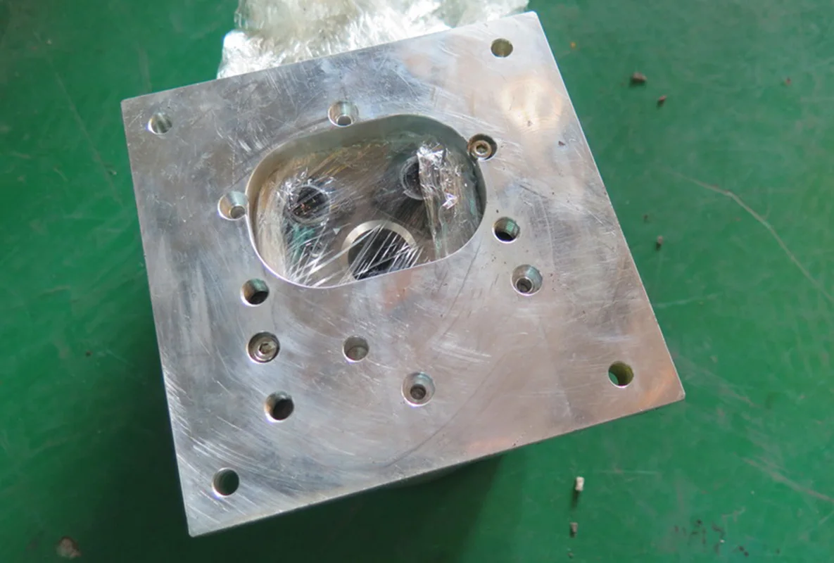 YASKAWA б/у SGMCS-05B3C11 Servo Мотор используемый в хорошем состоянии | Инструменты