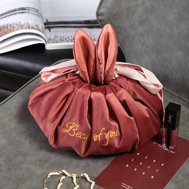 Женская велюровая косметичка на шнурке для макияжа органайзер косметический