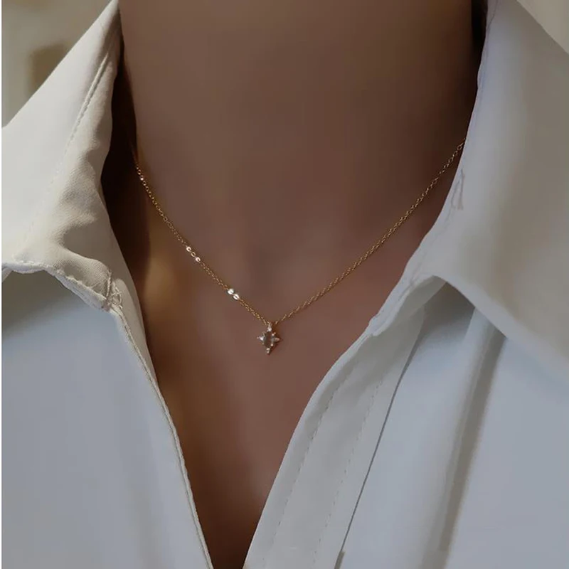 

Цепочка женская из серебра 925 пробы с кулоном в виде восьмиконечной звезды