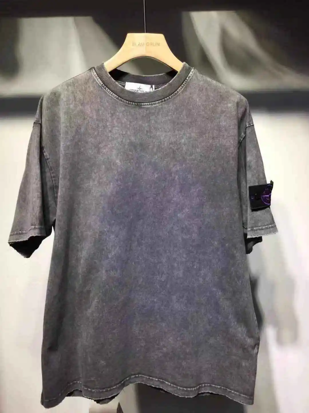 

2021 Spring Summer New Stone island Basic Badge pure cotton Round Neck trend short-sleeved T-shirt | ST302