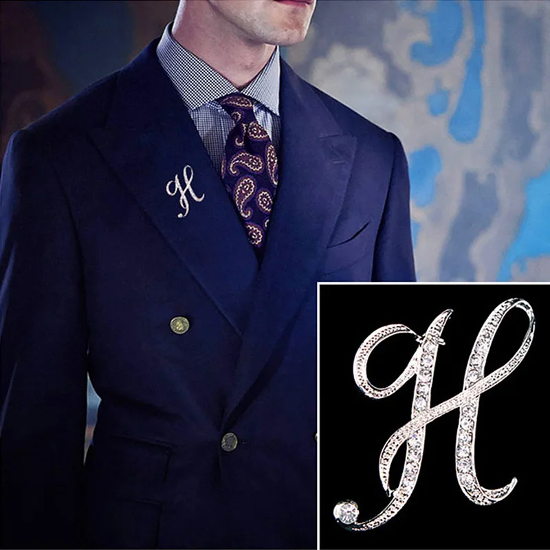 Брошь унисекс в виде английской искусственной буквы кристалл серебряного цвета